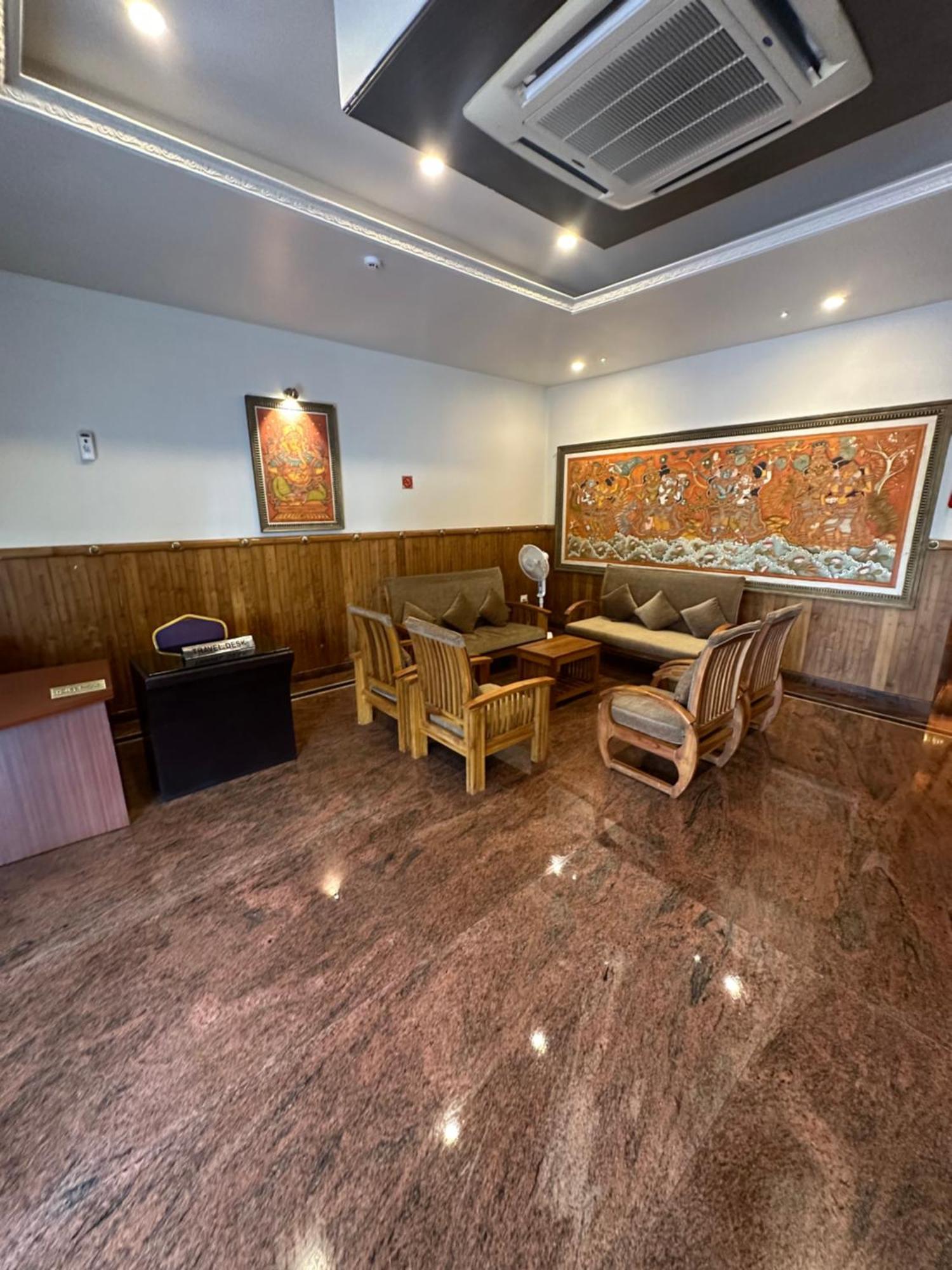 Gd International Redfort Nilambur Exterior photo